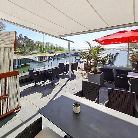 Waterfront Daire *